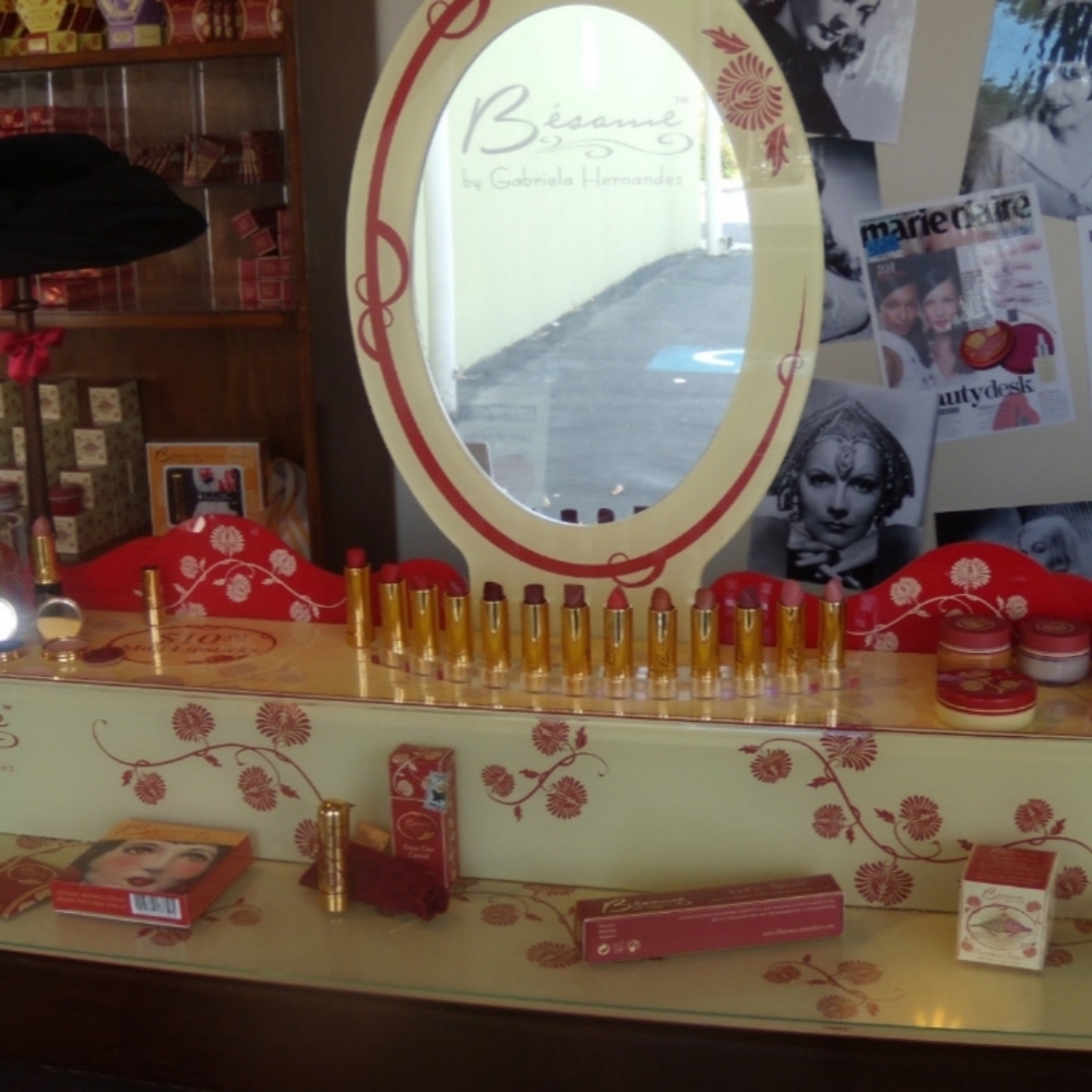 ❗Besame Cosmetics Crystal Perfume Atomizer Bottle Rare❗ - Picture 9 of 9